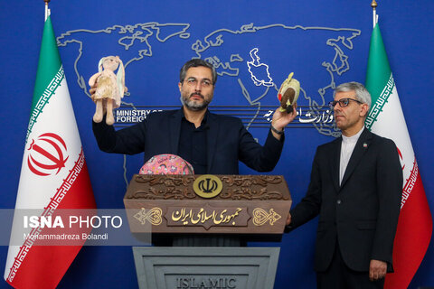 عکس منتخب سال | نشست خبری سخنگوی وزارت امور خارجه
تیر ۱۴۰۴