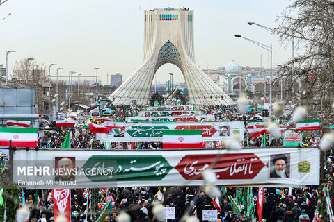 عکس منتخب سال | راهپیمایی ۲۲ بهمن در-تهران 
 بهمن ۱۴۰۴
