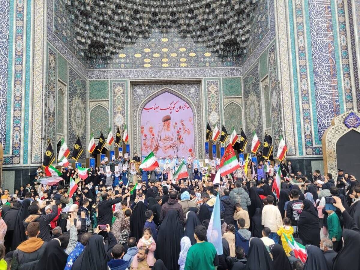 طنین «الله‌اکبر» و همخوانی اسماءالحسنی در صحن‌های حرم مطهر رضوی