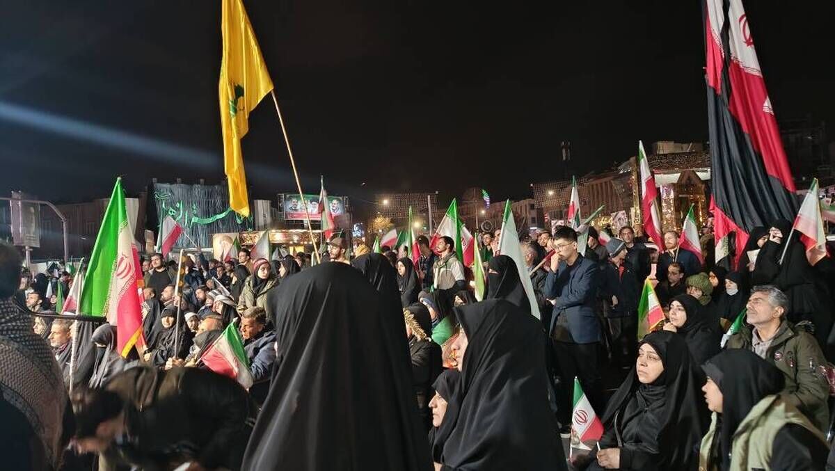 ملت ایران با ایستادگی در برابر فتنه‌ها خانه‌تکانی جهانی کرد