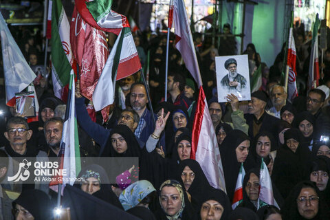 بیست و دومین شب حضور خیابانی مردم مشهد در خون خواهی امام شهید