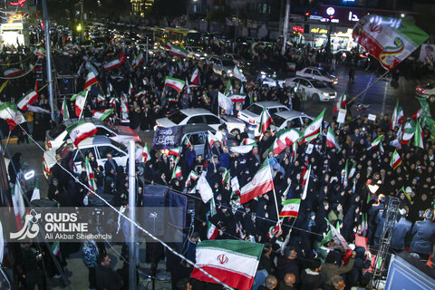 بیست و دومین شب حضور خیابانی مردم مشهد در خون خواهی امام شهید
