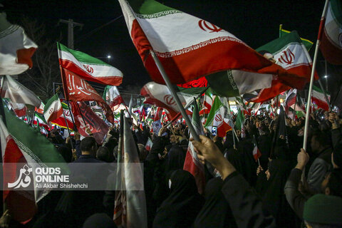 بیست و دومین شب حضور خیابانی مردم مشهد در خون خواهی امام شهید