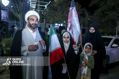 بیست و دومین شب حضور خیابانی مردم مشهد در خون خواهی امام شهید