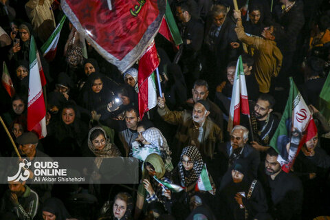 تجمع مردمی مدافعان وطن در خیابان‌های مشهد
