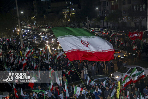 تجمع مردمی مدافعان وطن در خیابان‌های مشهد