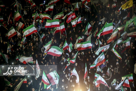 تجمع مردمی مدافعان وطن در خیابان‌های مشهد