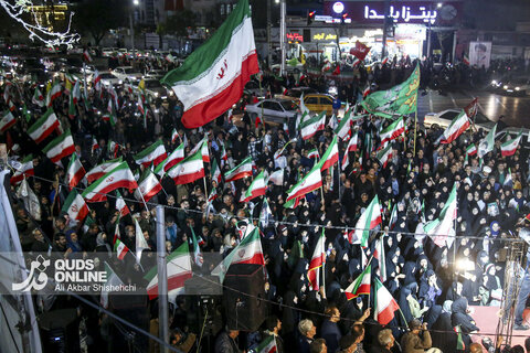 تجمع مردمی مدافعان وطن در خیابان‌های مشهد
