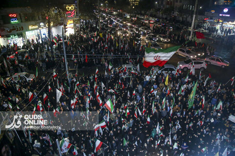 تجمع مردمی مدافعان وطن در خیابان‌های مشهد