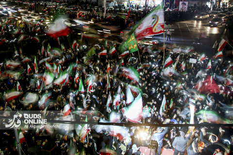 تجمع مردمی مدافعان وطن در خیابان‌های مشهد