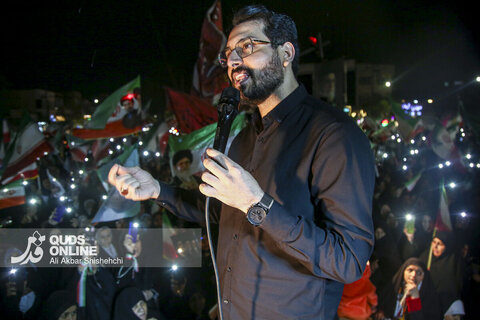 تجمع مردمی مدافعان وطن در خیابان‌های مشهد