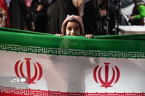 عکس منتخب هفته | جهاد کودکانه برای دفاع از وطن