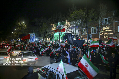 مردم مشهد پای کار؛ تجمع با شکوه مدافعان وطن در خیابان‌های شهر