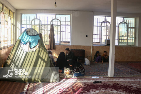 گزارش تصویری | آقای بهزاد حمیدی ؛منزل خود را به صورت رایگان در اختیار خانواده‌ای از کرمان برای اسکان قرار داده است