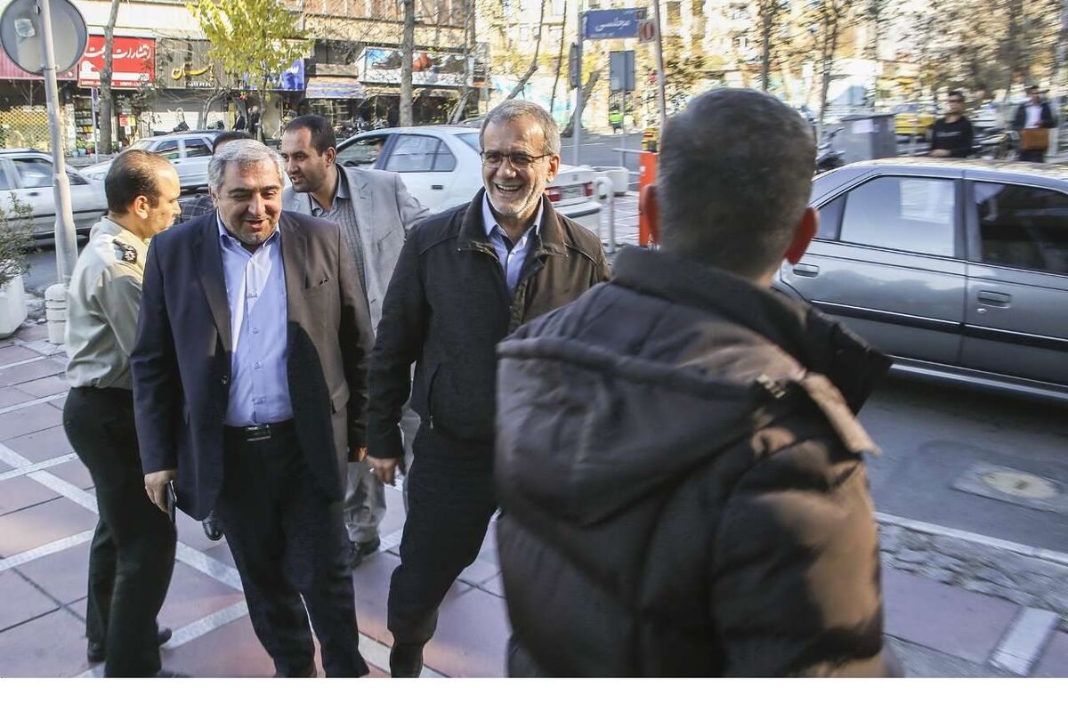 بازدید پزشکیان از زنجیره تأمین کالاهای اساسی