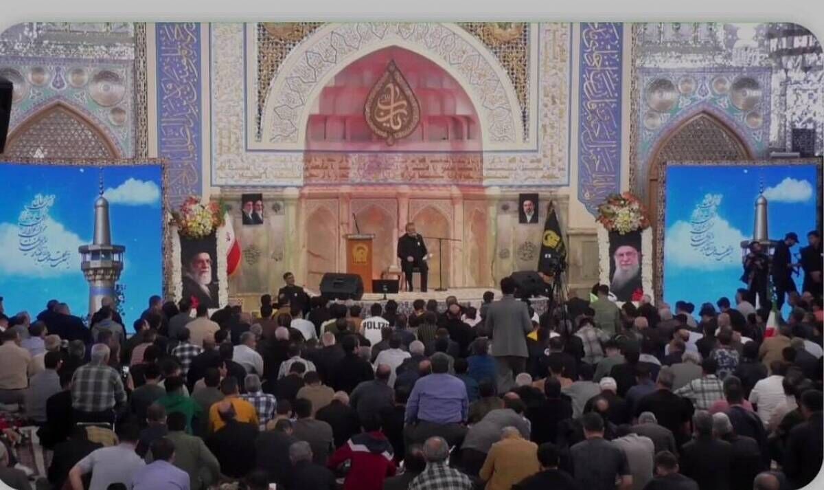 به اهتزاز درآمدن بیرق عزا و حماسه در ویژه‌برنامه «امام امت»