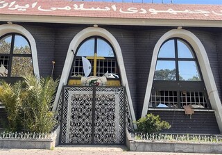 آسیب به ساختمان فدراسیون بوکس در پی موج انفجار از اصابت موشک + عکس