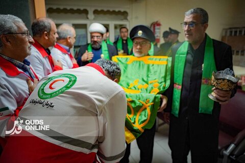 گزارش تصویری | بازدید کاروان خادمان حرم رضوی از مرکز عملیات اصفهان