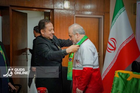 گزارش تصویری | بازدید کاروان خادمان حرم رضوی از مرکز عملیات اصفهان