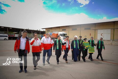 گزارش تصویری | بازدید کاروان خادمان حرم رضوی از مرکز عملیات اصفهان