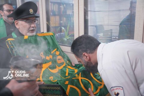 گزارش تصویری | بازدید کاروان خادمان حرم رضوی از مرکز عملیات اصفهان