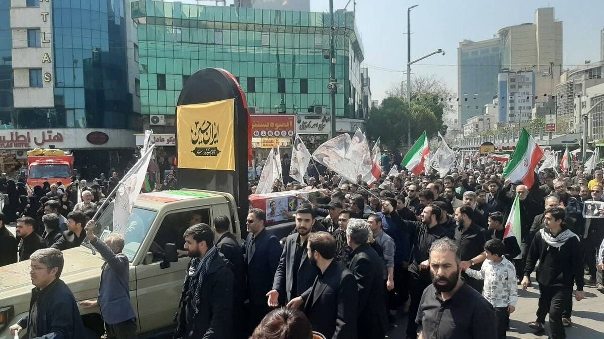 پیکر سه شهید در مشهد تشییع شد