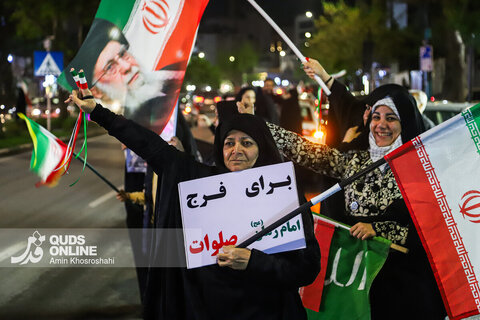 گزارش تصویری | پرچم ایران در دستان حامیان ولایت موکب رسانه‌ای قدس