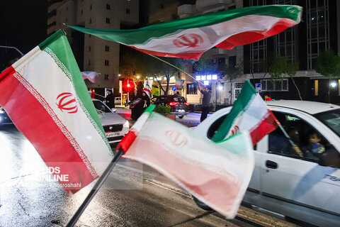 گزارش تصویری | پرچم ایران در دستان حامیان ولایت موکب رسانه‌ای قدس