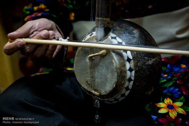 بیانیه جمعی از هنرمندان موسیقی نواحی؛ تا پای جان پای ایران می‌مانیم