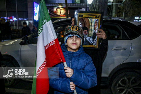 دهه نودی ها پای کار انقلاب در تجمعات شبانه مشهد