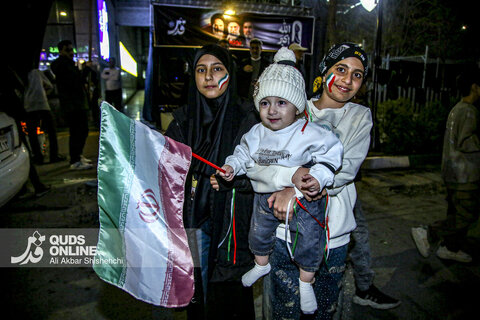 دهه نودی ها پای کار انقلاب در تجمعات شبانه مشهد