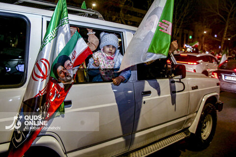 دهه نودی ها پای کار انقلاب در تجمعات شبانه مشهد
