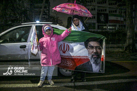 دهه نودی ها پای کار انقلاب در تجمعات شبانه مشهد