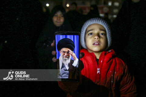 دهه نودی ها پای کار انقلاب در تجمعات شبانه مشهد