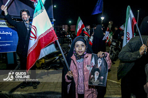 دهه نودی ها پای کار انقلاب در تجمعات شبانه مشهد