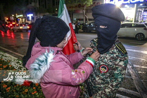 دهه نودی ها پای کار انقلاب در تجمعات شبانه مشهد
