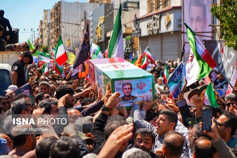 تشییع پیکر دریابان شهید «علیرضا تنگسیری» - بوشهر