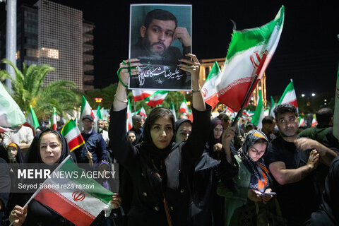 اجتماع کاشانی‌ها در مقابله با دشمن آمریکایی - صهیونی