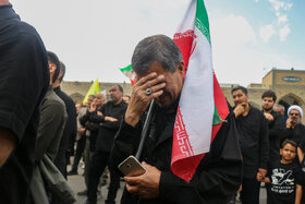 همزمان با سراسر کشور، در میدان شهدای مشهد برگزار شد/ اجتماع عزاداران امام صادق (ع) و تشییع دو شهید جنگ رمضان