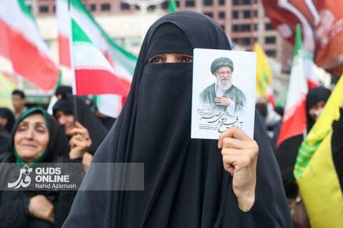 گزارش تصویری | اجتماع عظیم صادقیون و تشییع پیکر دو شهید جنگ رمضان در مشهد