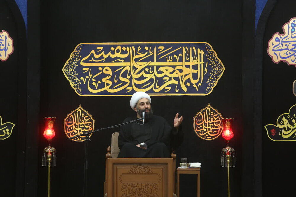 حجت الاسلام والمسلمین کاشانی: علمای ما همچون کوه استوار در برابر ظلم ایستاده‌اند