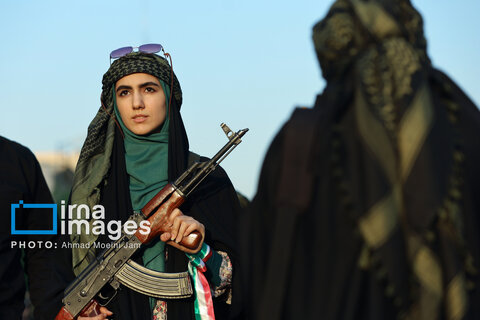 عکس | تصاویری از راهپیمایی دختران «جان‌فدای ایران»