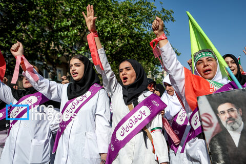 عکس | تصاویری از راهپیمایی دختران «جان‌فدای ایران»