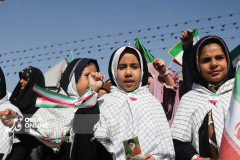گزارش تصویری | گلباران حرم مطهر رضوی در سالروز ولادت حضرت معصومه (س)
