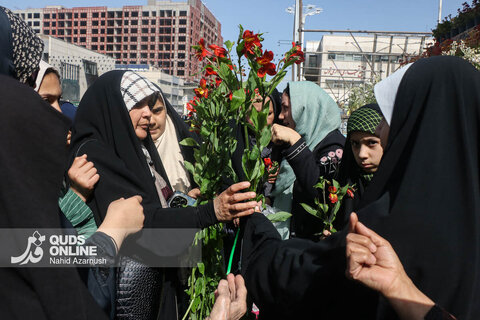 گزارش تصویری | گلباران حرم مطهر رضوی در سالروز ولادت حضرت معصومه (س)