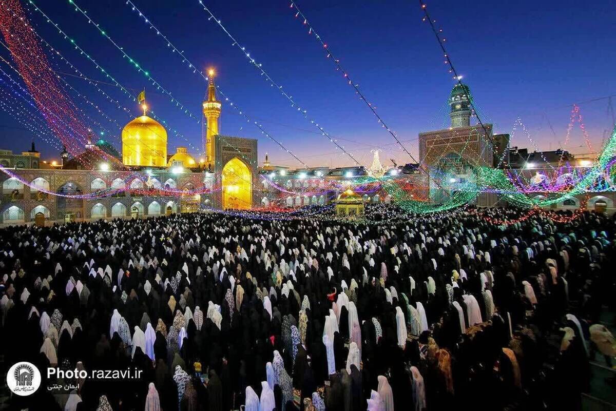 دهه کرامت در حرم رضوی با گسترده‌ترین خدمات برای زائرین؛ از آذین‌بندی صحن‌ها تا استقرار ۲۵ موکب خدمت‌رسان
