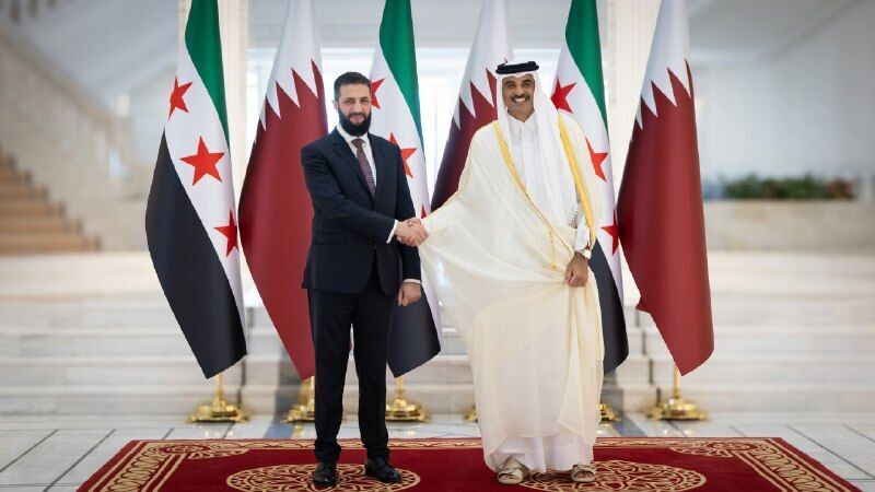 دیدار و گفت‌وگوی رئیس دولت موقت سوریه با امیر قطر در دوحه
