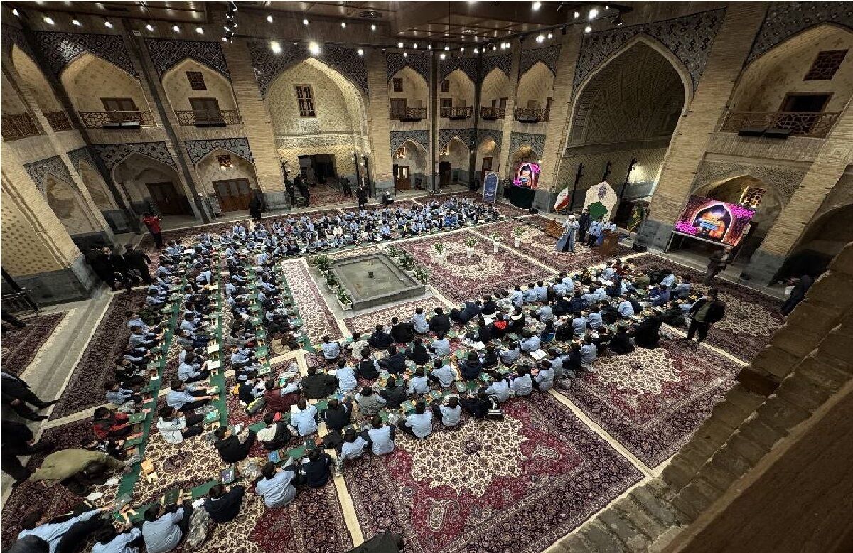 حرم رضوی میزبان سه هزار دانش‌آموز در دهه کرامت است