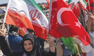 نظرسنجی‌ها نشان می‌دهد حمایت از ایران نزد افکار عمومی در حال افزایش است/ جنگ رمضان؛ خواب مانده‌ها و بیدارها