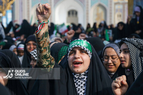 گزارش تصویری | اجتماع بزرگ «مشت‌های گره‌کرده» در حرم مطهر رضوی